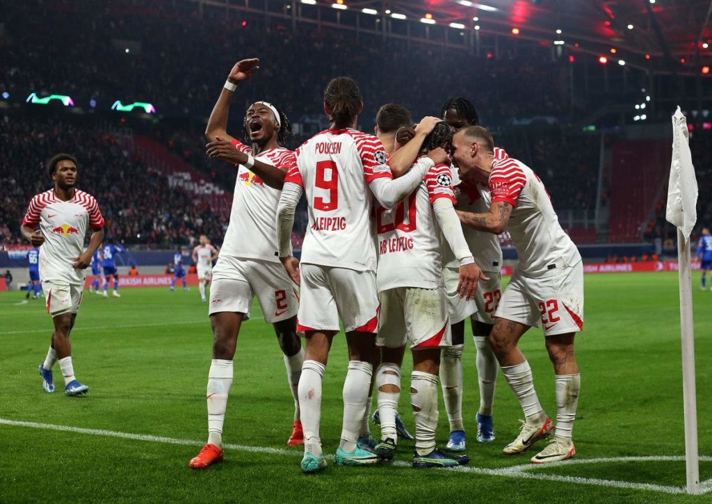 Jubelt RB Leipzig auch nach dem Spiel gegen Köln wieder ausgelassen vor den eigenen Fans?